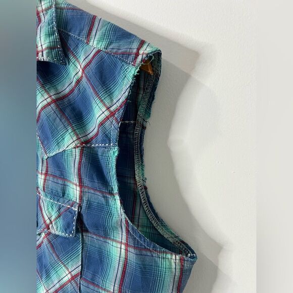 Wrangler Button Down - Picture 7 of 7